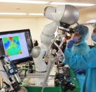Роботы теснят хирургов: «автохирург» зашивает лучше профессионалов