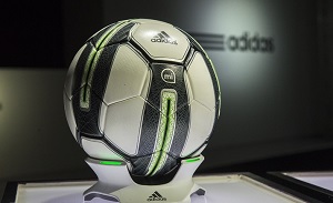 miCoach Smart Ball – «умный мяч», который измеряет скорость, вращение и траекторию каждого удара