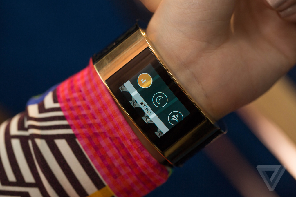 intel-opening-ceremony-mica-wearable-0289_verge_super_wide