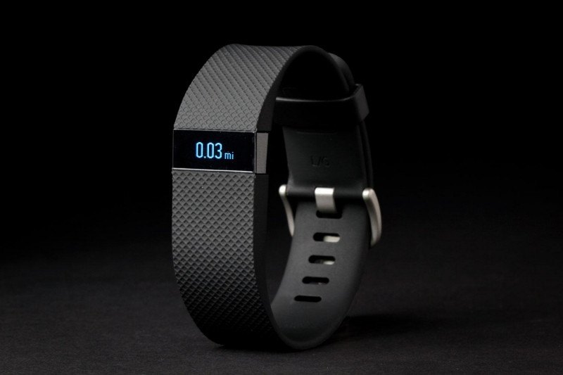 fitbit-charge-hr-front-info-2-800x533-c